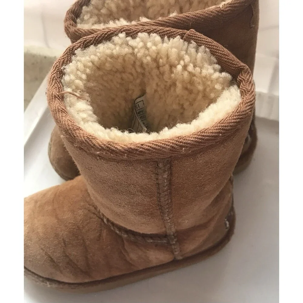 UGG Boots Children Sz 8 Classic Short Genuine Shearling Brown Pull-On Toddler